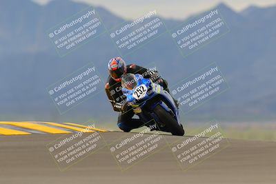 media/Sep-11-2022-SoCal Trackdays (Sun) [[81b7e951af]]/Turn 9 (930am)/